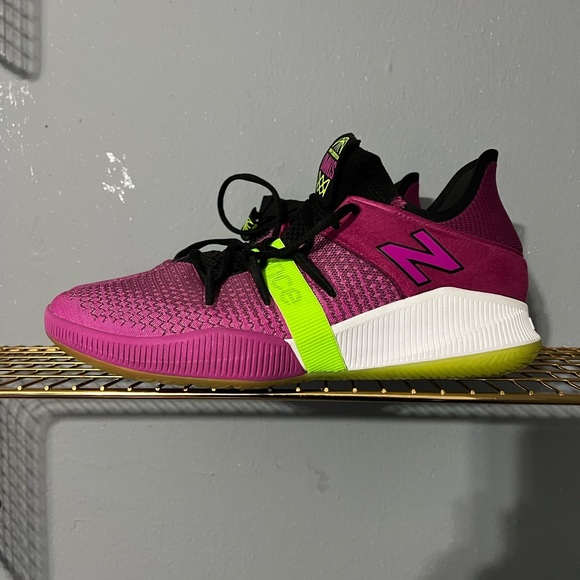 Multi color New Balance basketball sneaker size 10 - Picture 3 of 4